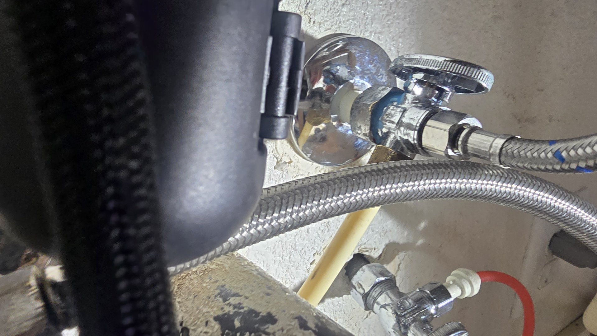 kitchen_sink_angle_valve_supply_line_replacement.jpg