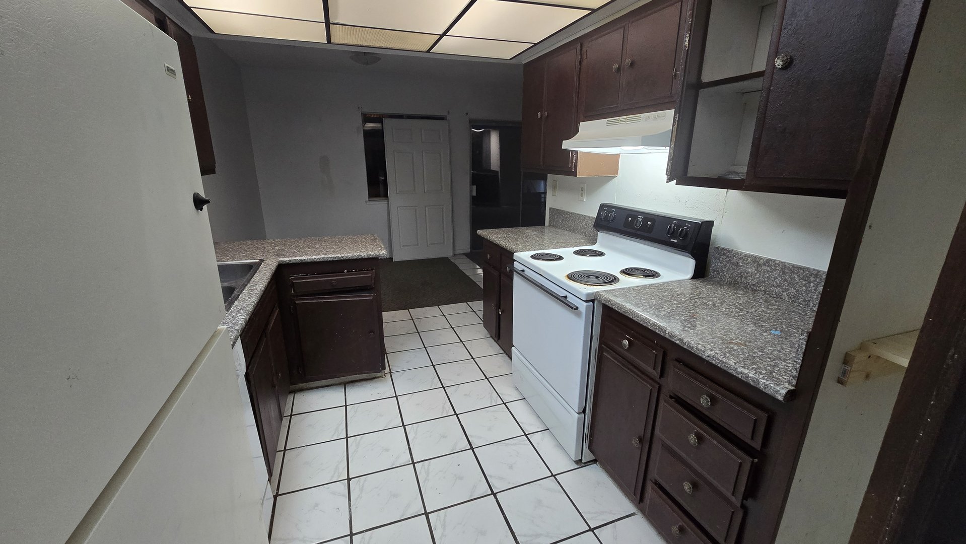 rental_turnover_kitchen.jpg